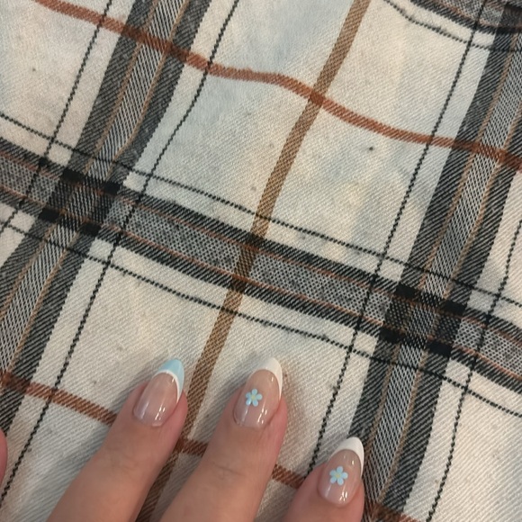 Flannel - Picture 2 of 3